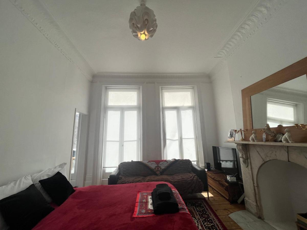 Immaculate 1-bed In *